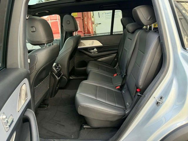 Used 2024 Mercedes-Benz GLS 450 4MATIC image 28