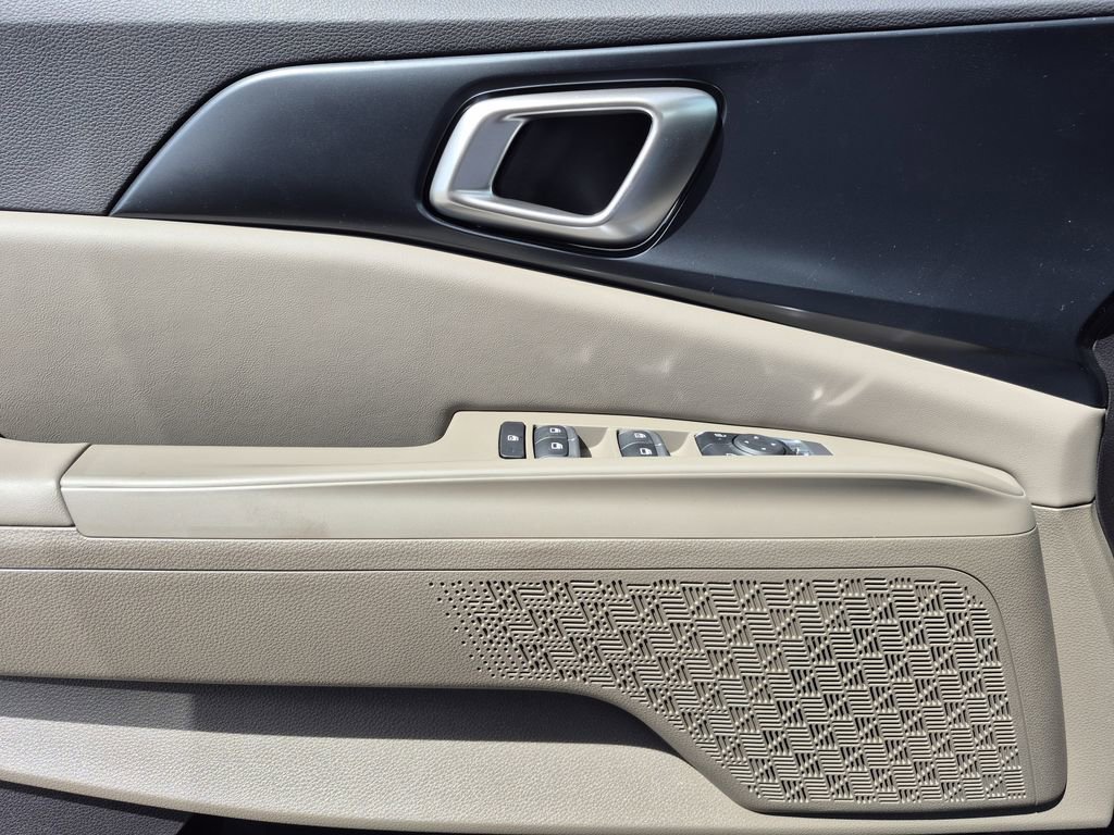 New 2026 Kia Carnival FWD image 6