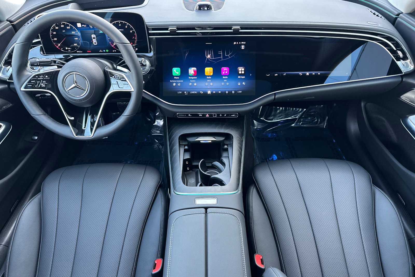 New 2026 Mercedes-Benz E 350 4MATIC Sedan image 13