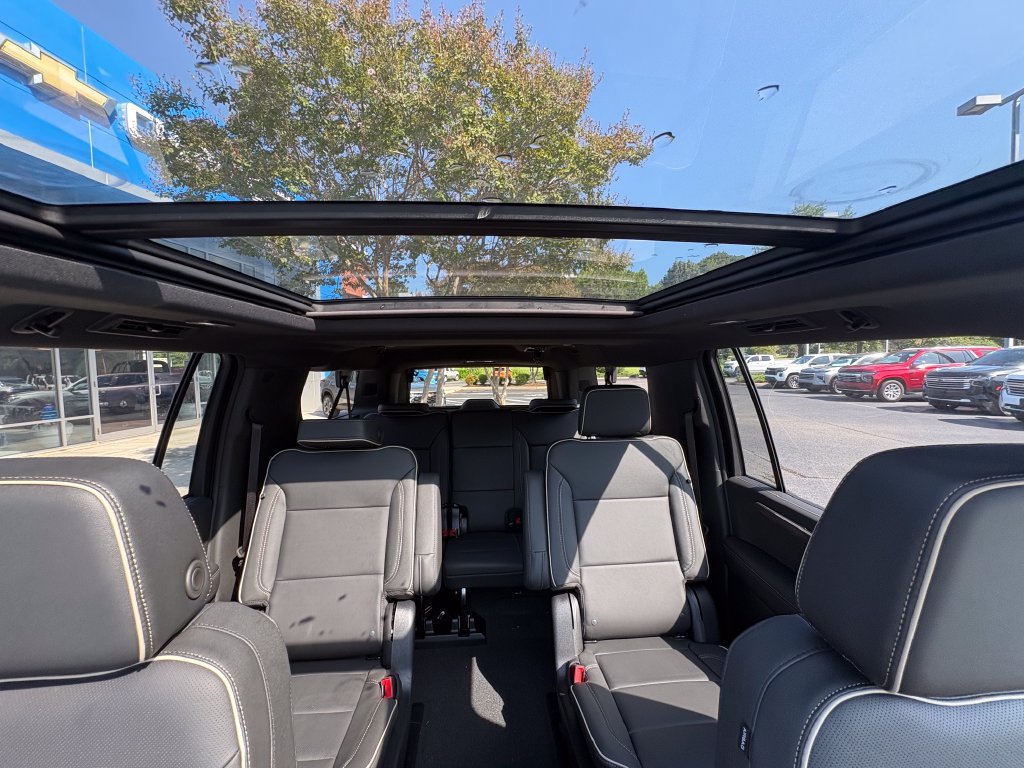 New 2026 Chevrolet Suburban Premier w/ Sun And Tow Package AWD/4WD image 13