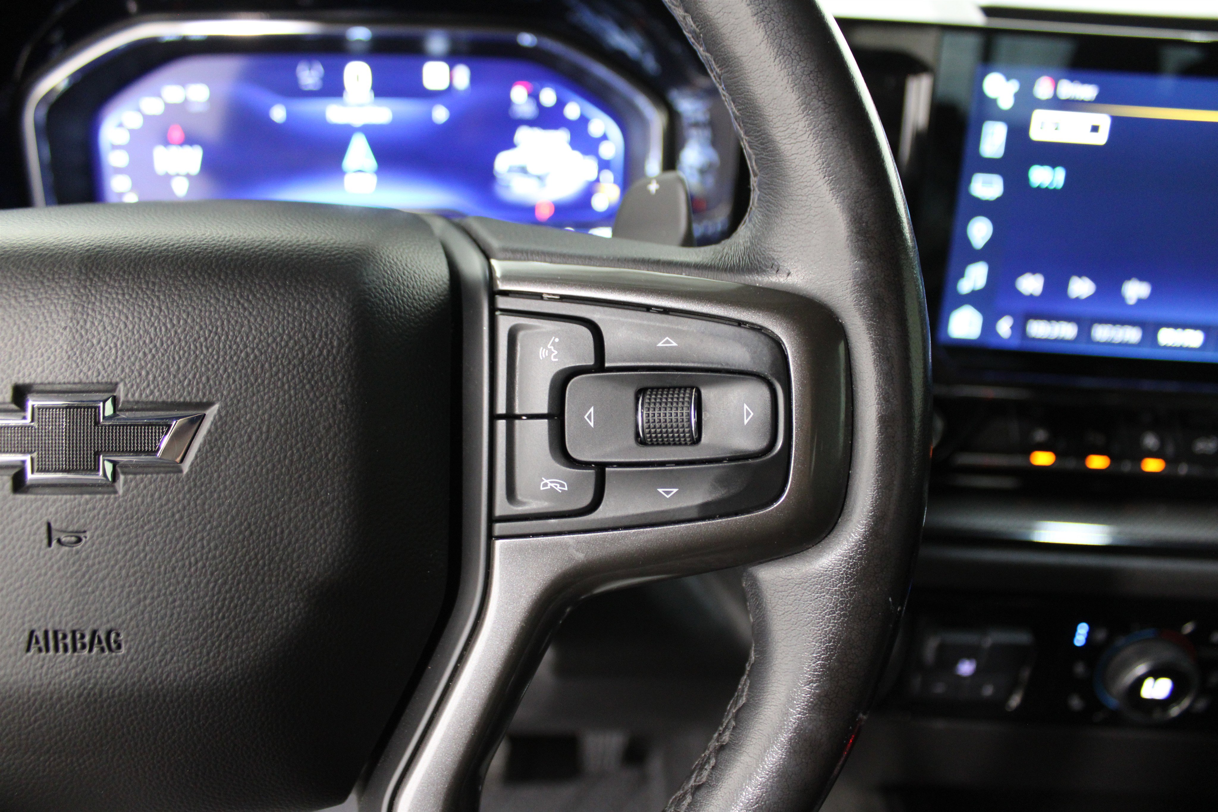 Used 2023 Chevrolet Silverado 1500 ZR2 image 13