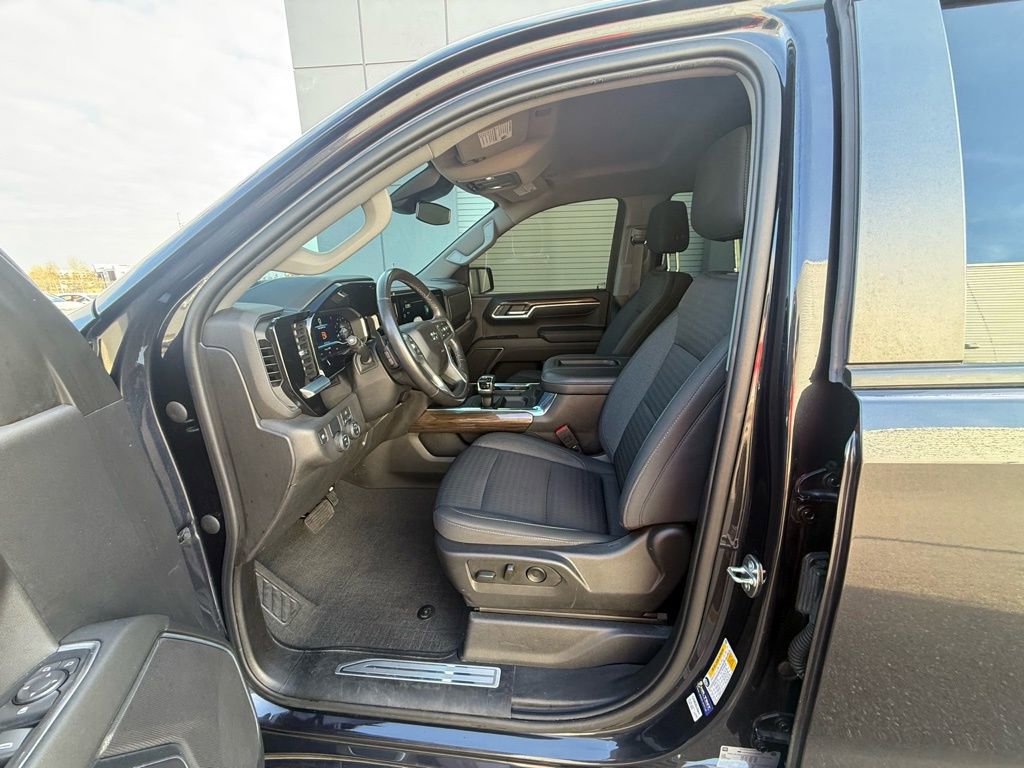 Used 2022 Chevrolet Silverado 1500 RST image 15