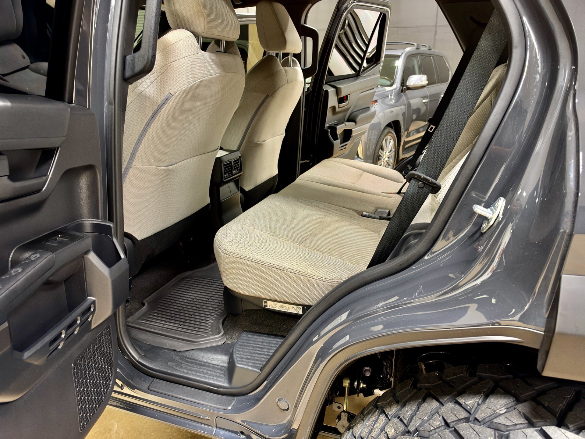 Used 2026 Toyota 4Runner SR5 AWD/4WD image 13