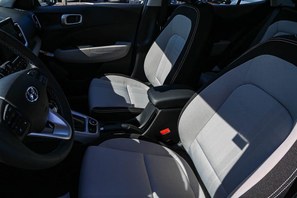 Certified 2026 Hyundai Venue SEL FWD image 18