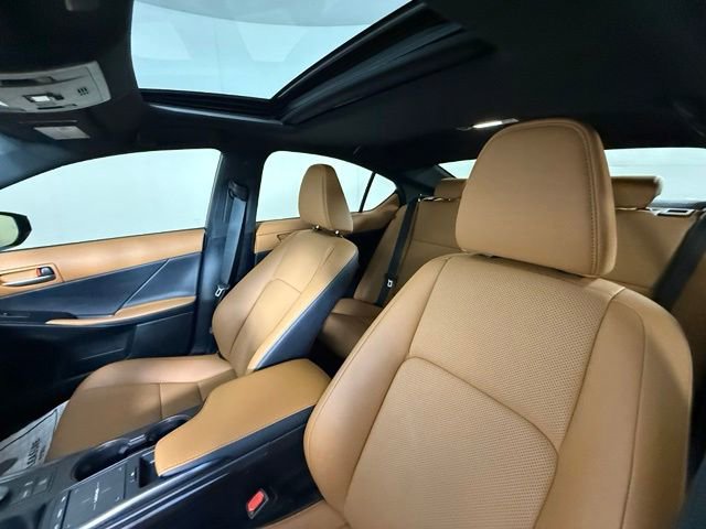 Used 2023 Lexus IS 300 w/ Premium Package RWD image 9