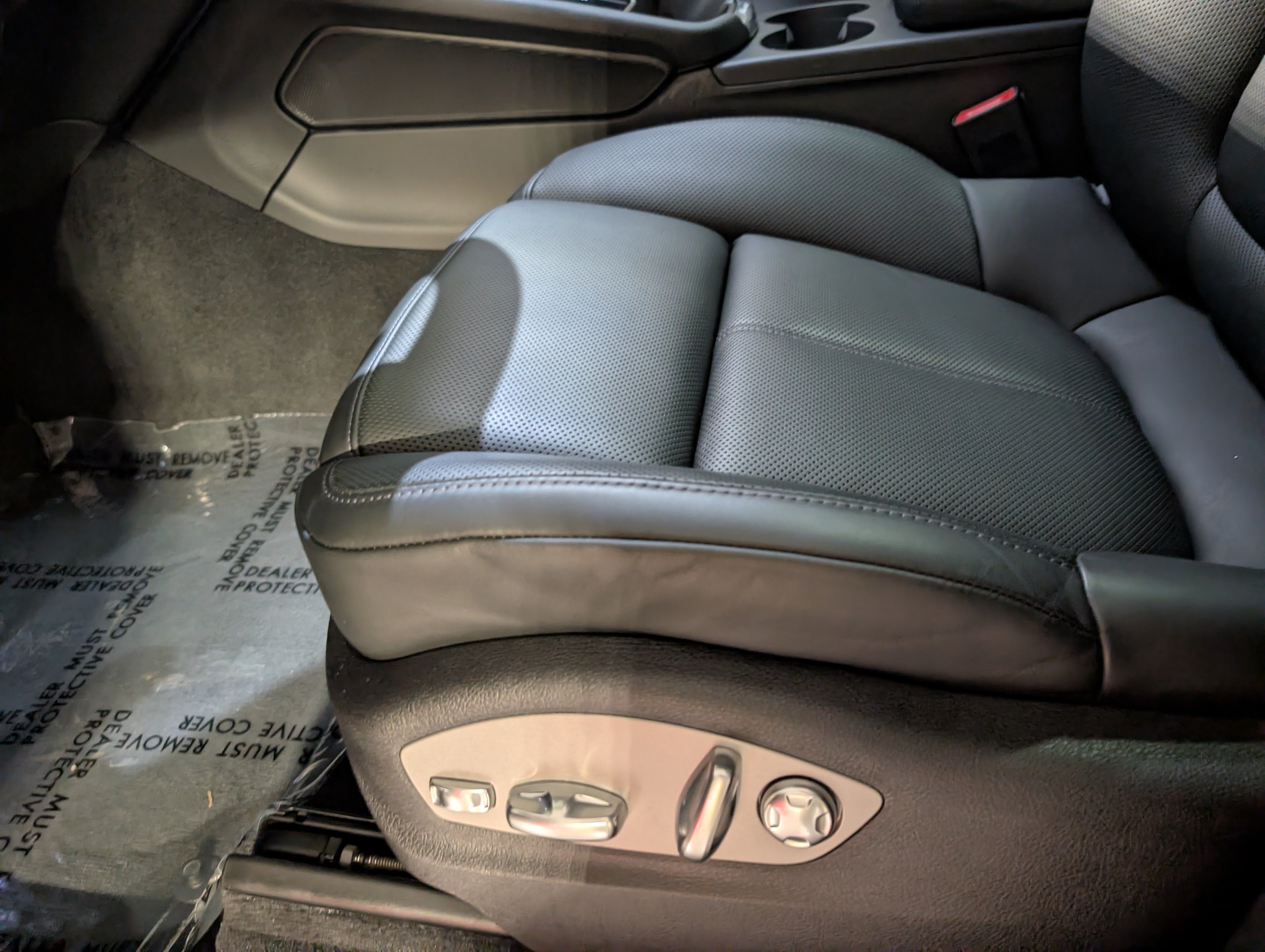 Certified 2026 Porsche Macan S AWD/4WD image 19