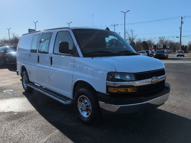 Used 2024 Chevrolet Express 2500 w/ Driver Convenience Package image 10