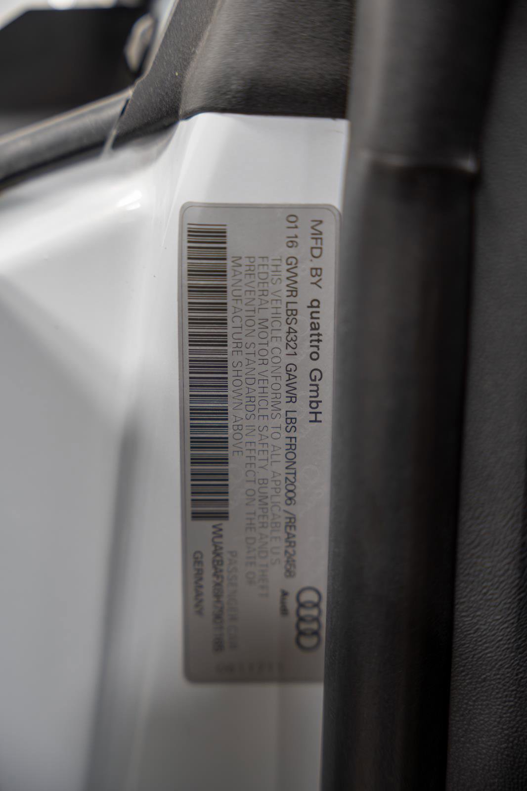 Used 2017 Audi R8 V10 plus w/ Full Leather Package image 53