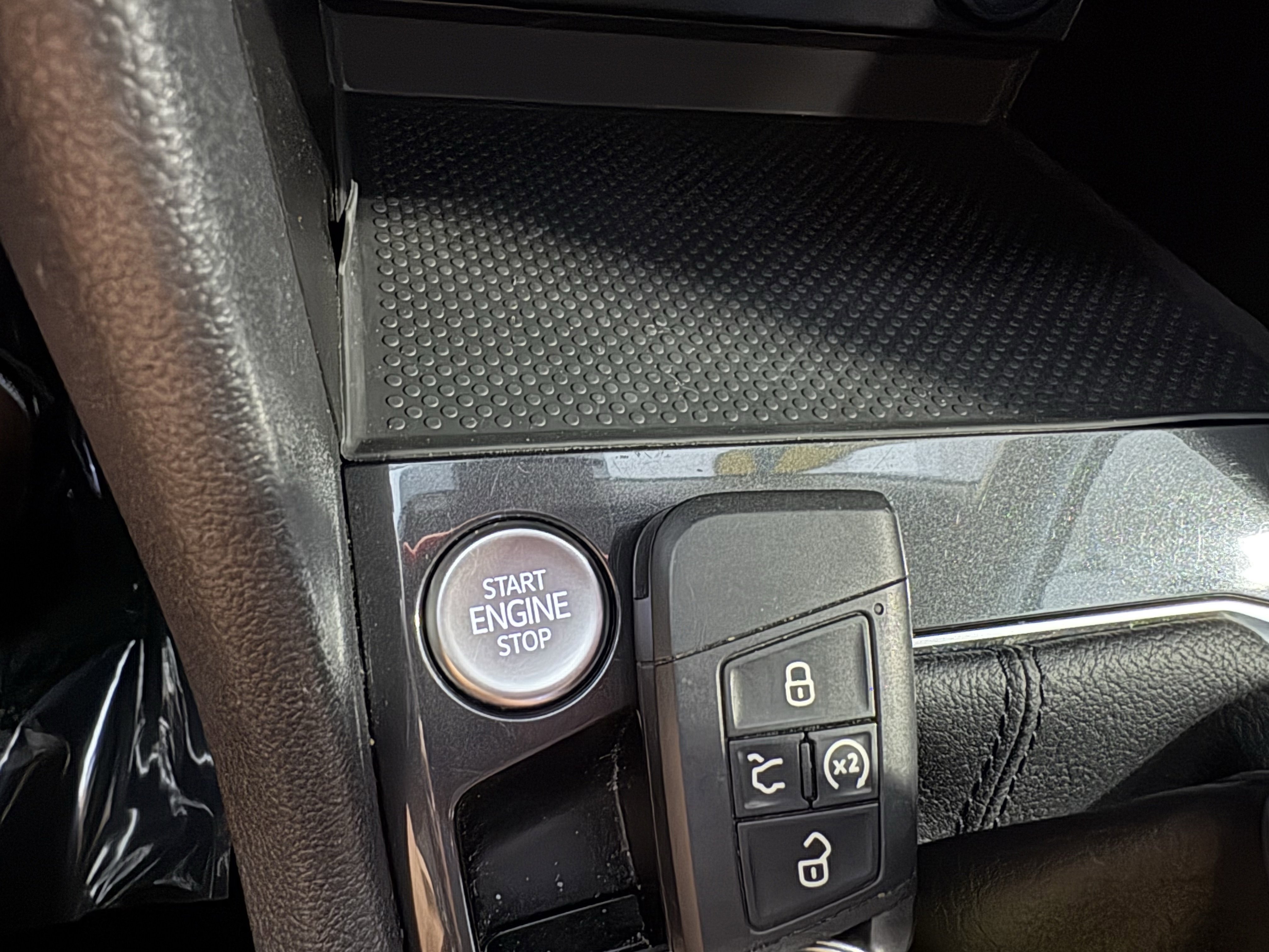Used 2024 Volkswagen Tiguan Wolfsburg Edition FWD image 26