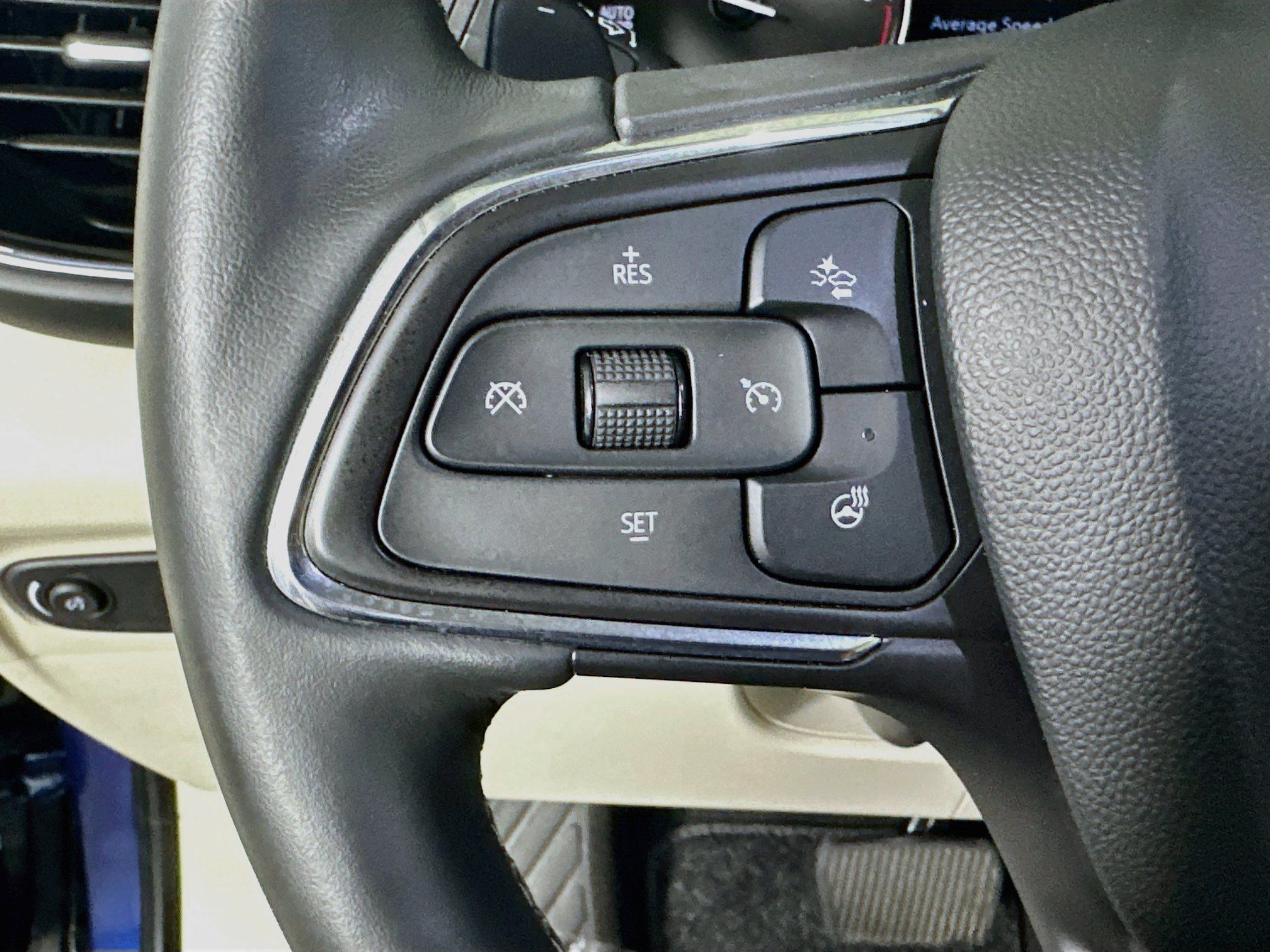 Used 2023 Buick Envision Avenir FWD image 16