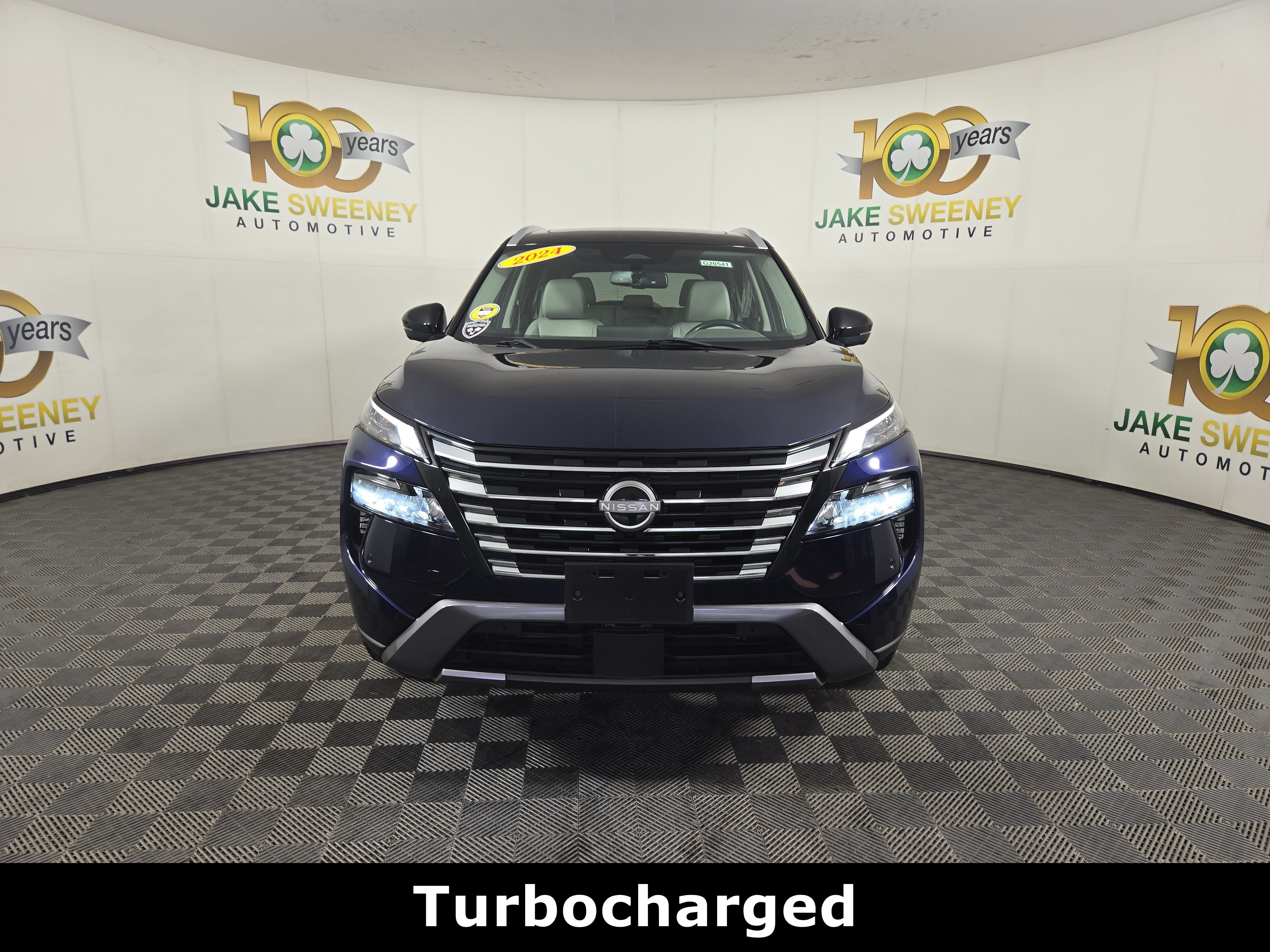 Used 2024 Nissan Rogue SL w/ SL Premium Package AWD/4WD image 2