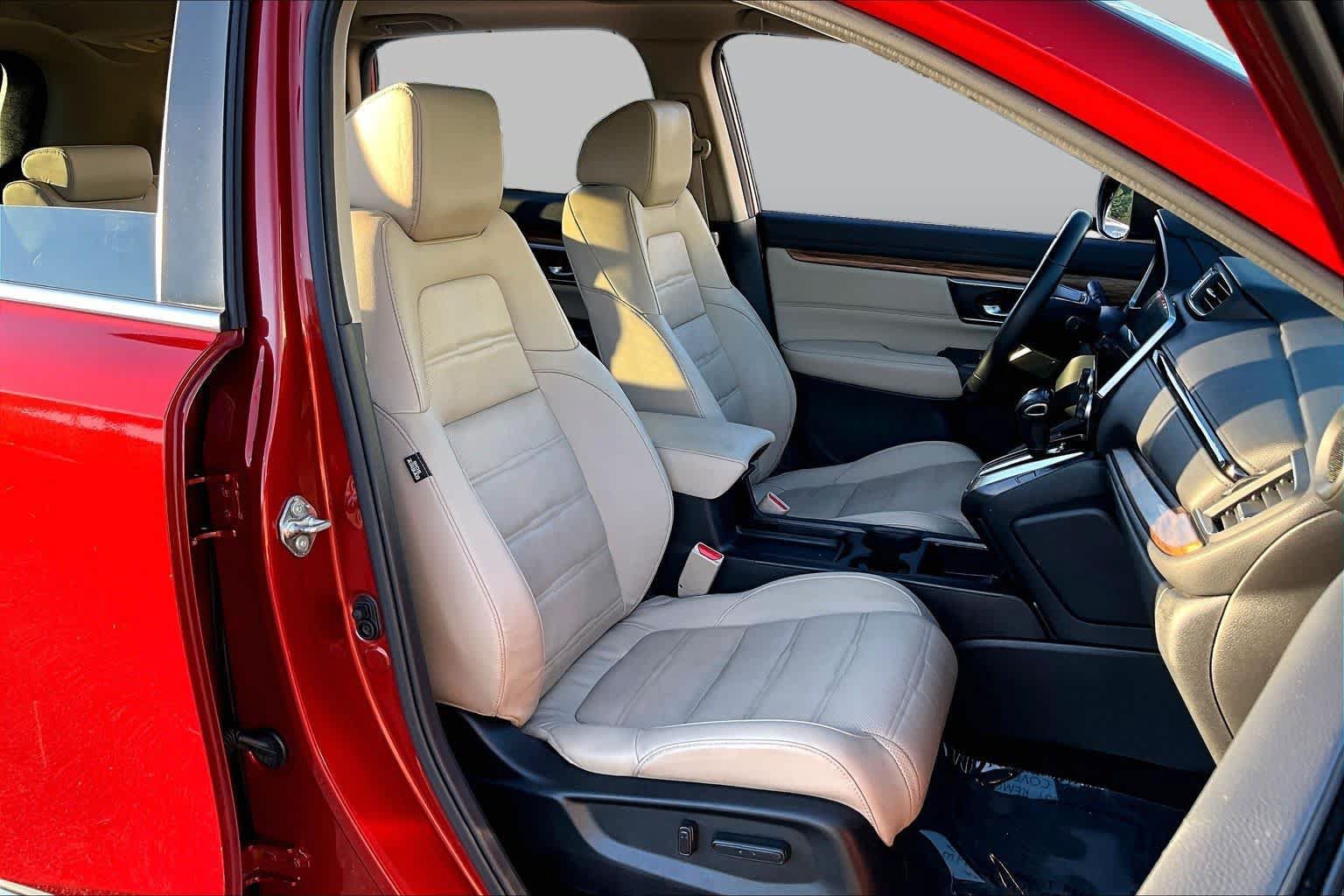 Used 2017 Honda CR-V Touring image 9