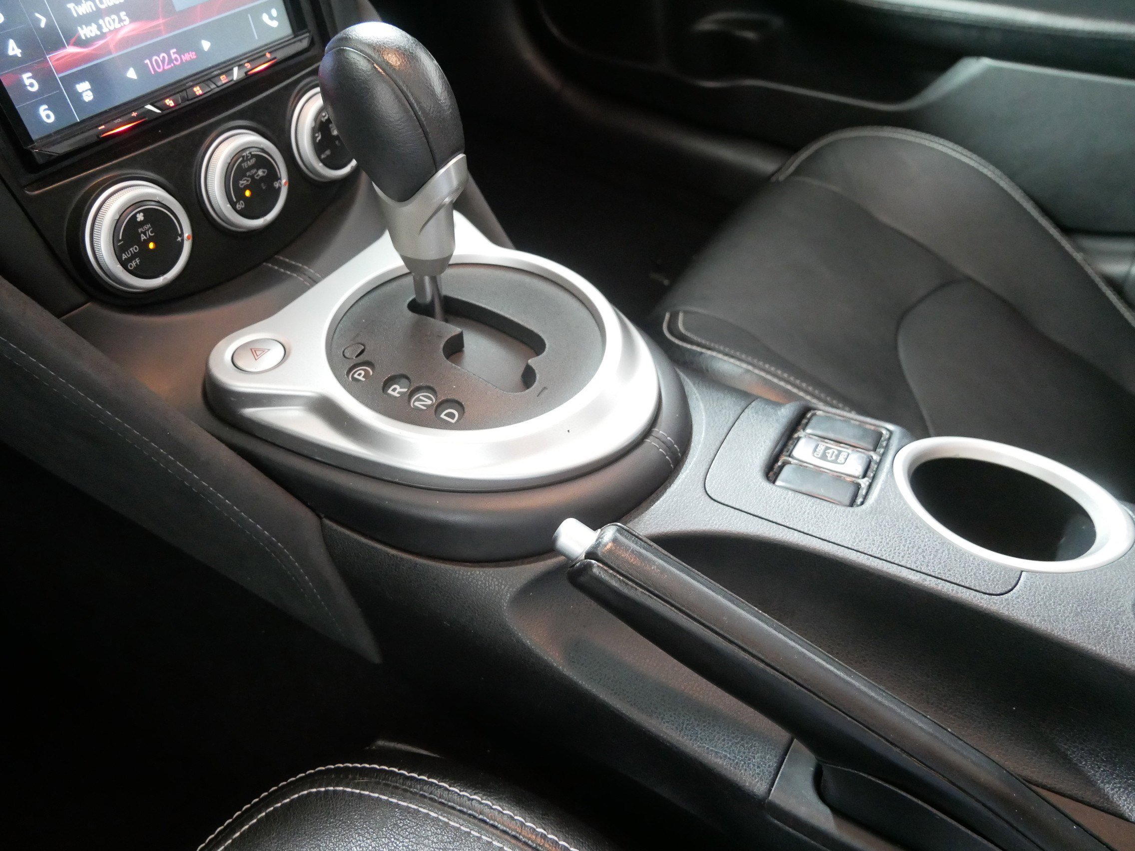 Used 2014 Nissan 370Z Roadster image 24