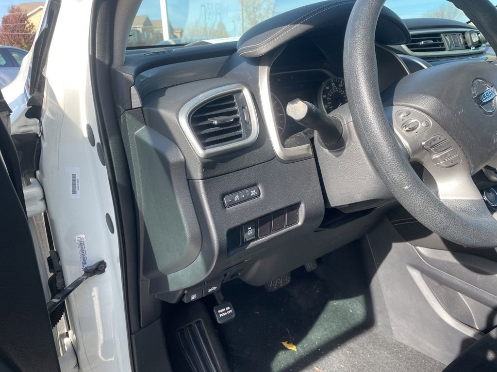 Used 2017 Nissan Murano S image 19