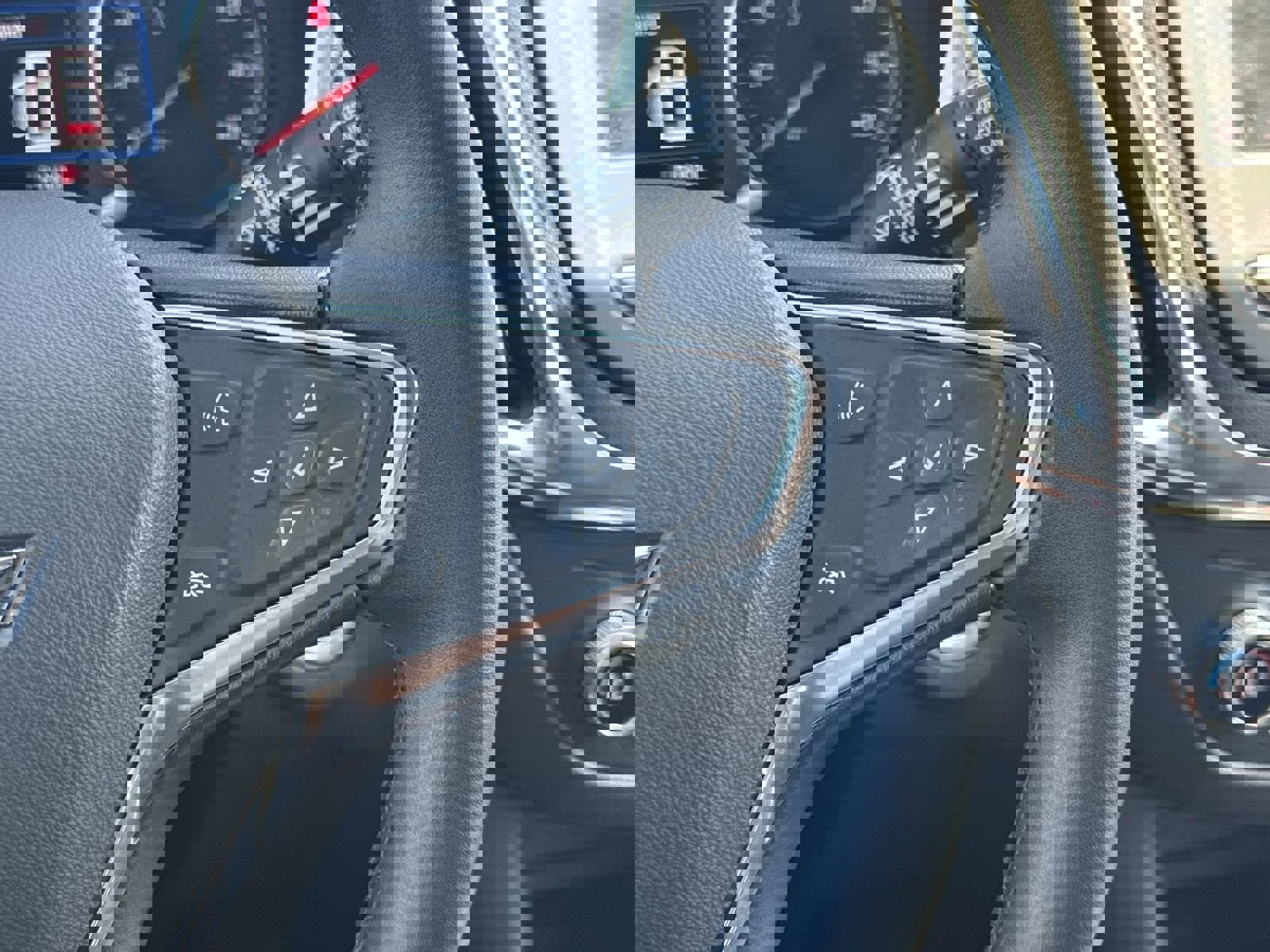 Used 2024 Chevrolet Equinox LT w/ LPO, Floor Liner Package image 20