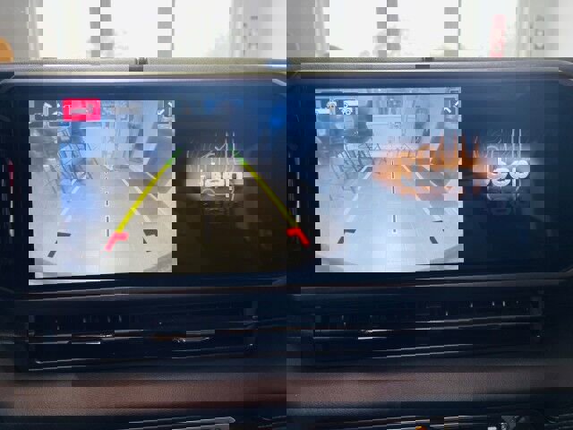 Used 2024 Jeep Wrangler Sahara w/ Technology Group AWD/4WD image 26