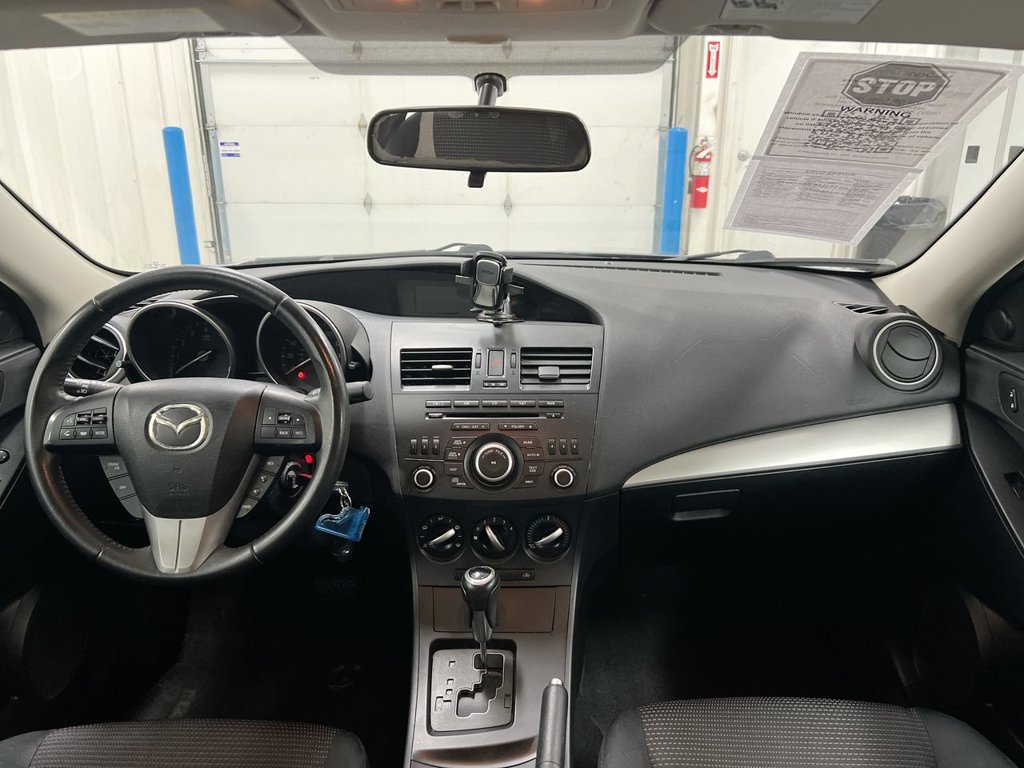 Used 2012 MAZDA MAZDA3 i Touring FWD image 10