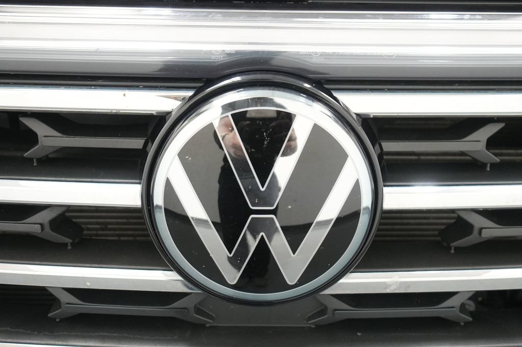 Used 2024 Volkswagen Atlas SE AWD/4WD image 10