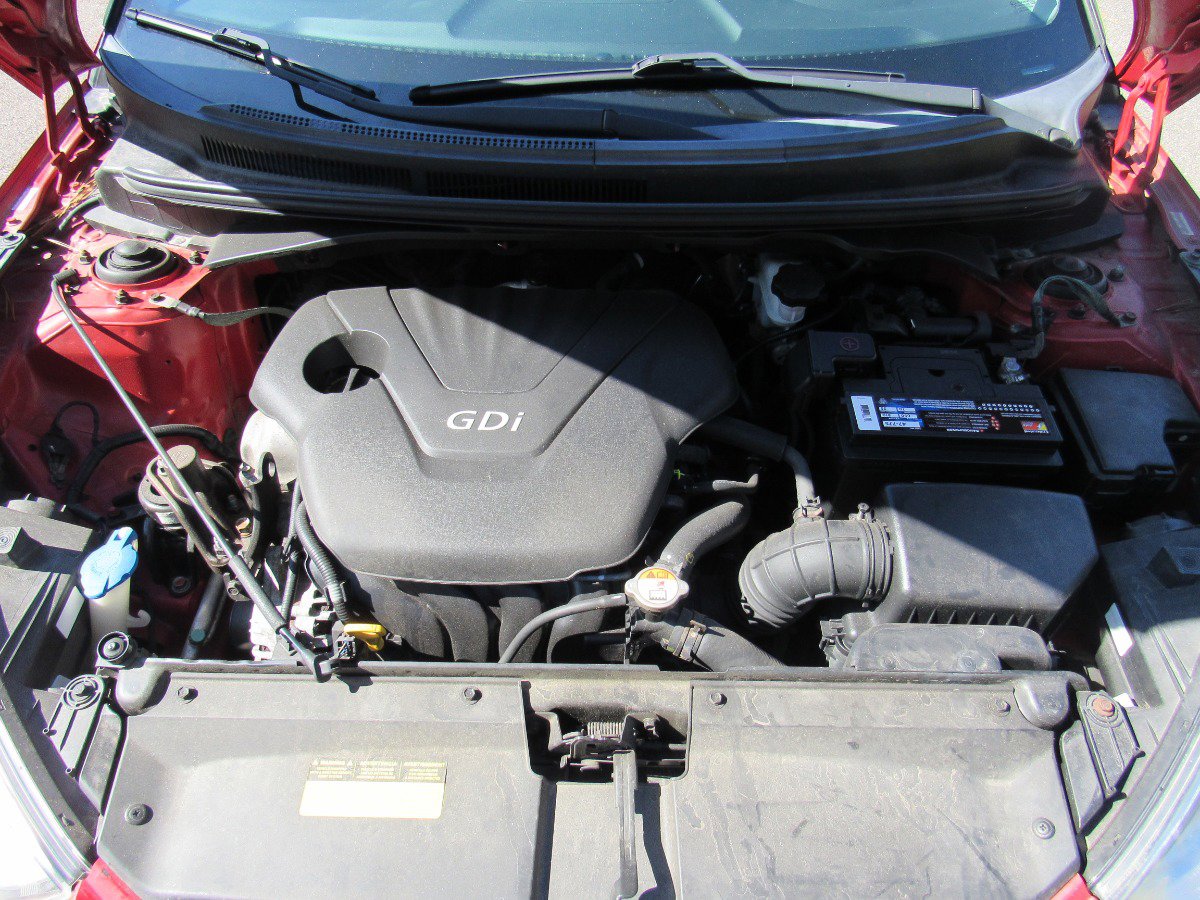 Used 2013 Hyundai Veloster BASE w/ Style Pkg image 10