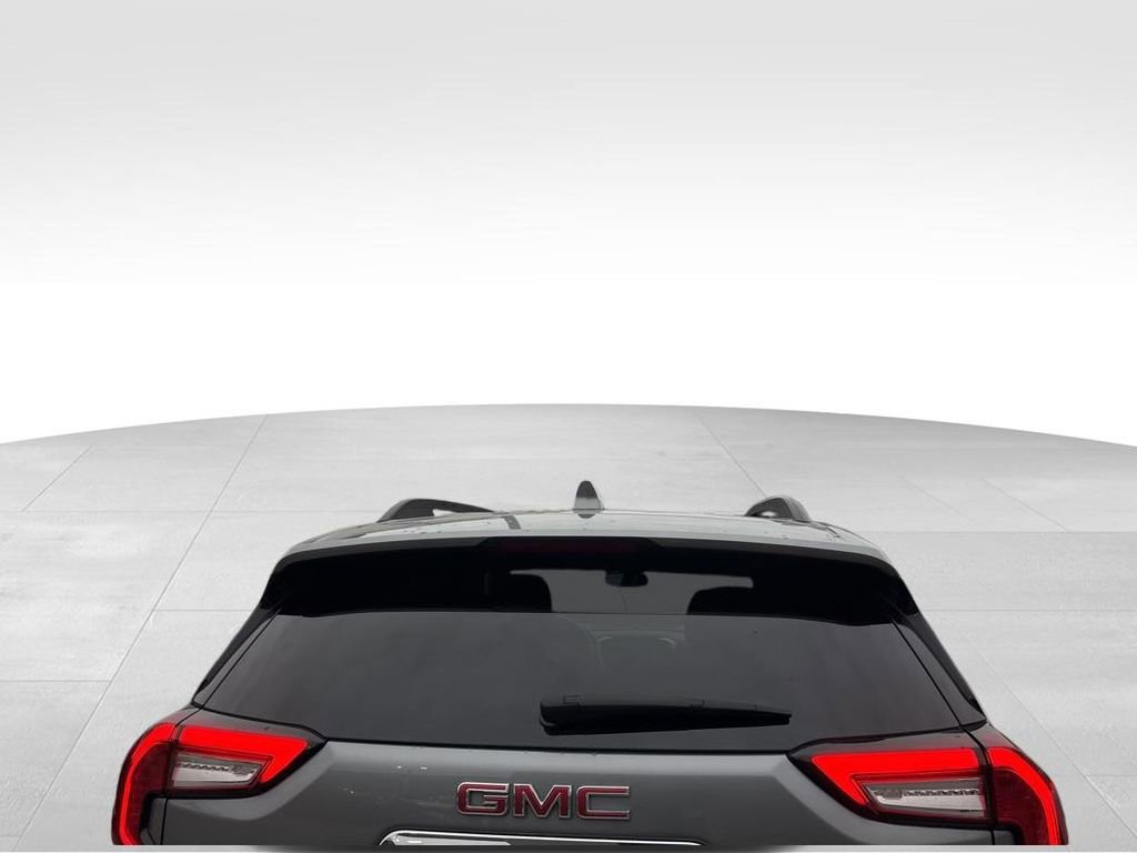 Used 2023 GMC Terrain SLE w/ Driver Convenience Package image 7