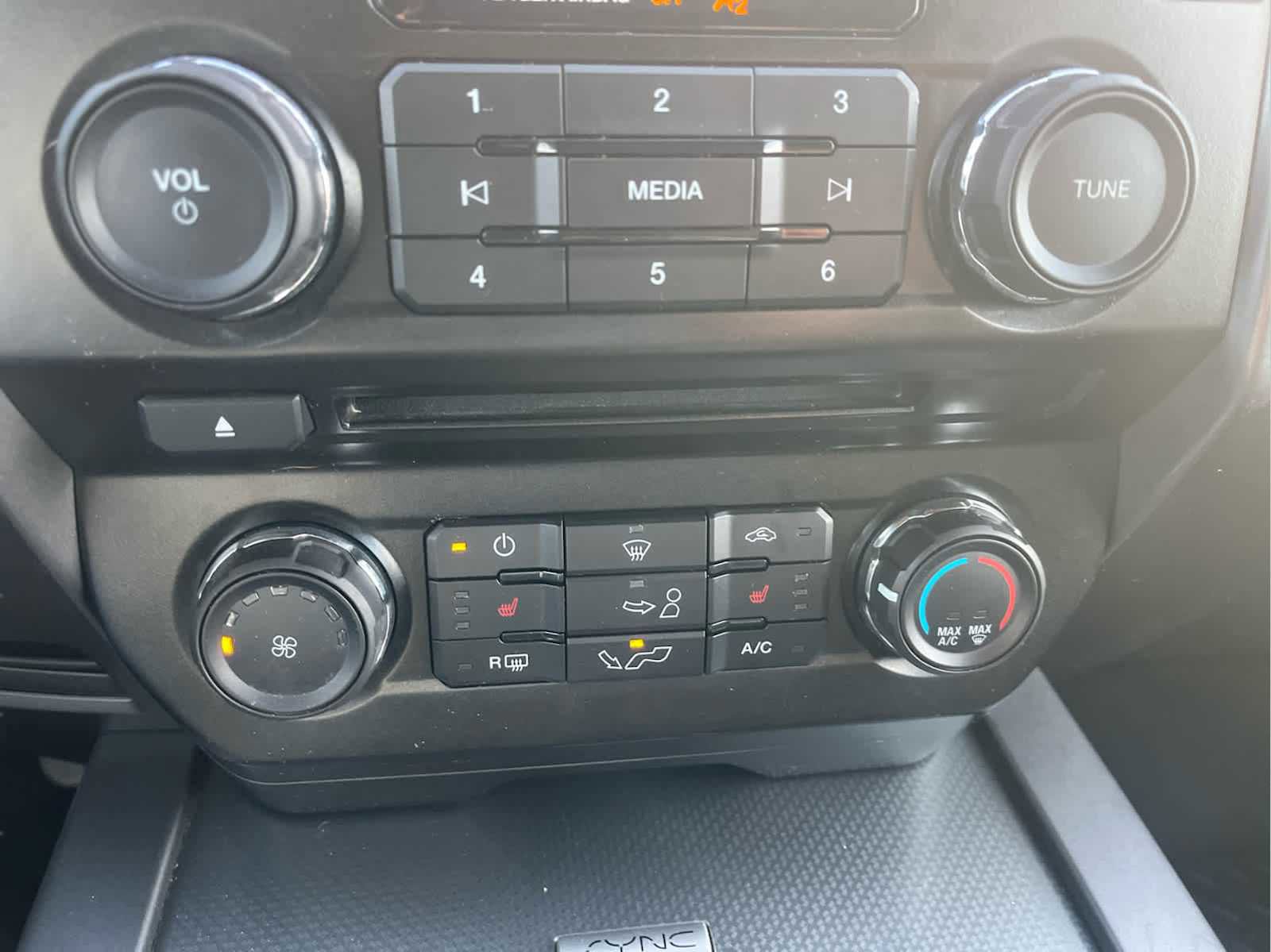 Used 2015 Ford F150 XLT w/ Equipment Group 302A Luxury image 32