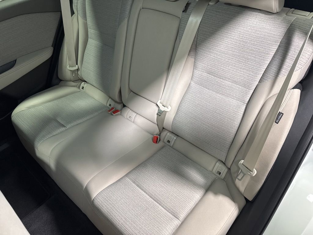 Used 2023 Nissan Rogue SV image 14