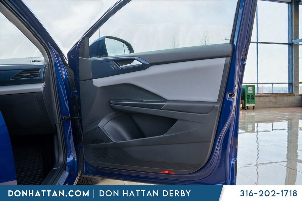 Used 2023 Volkswagen Taos SE AWD/4WD image 24