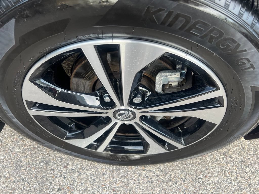 Certified 2023 Nissan Sentra SV w/ All-Weather Package FWD image 35