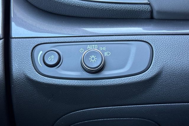 Used 2022 Buick Encore Preferred w/ Safety Package AWD/4WD image 42
