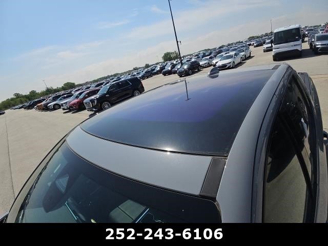 Used 2025 GMC Sierra EV Denali AWD/4WD image 8