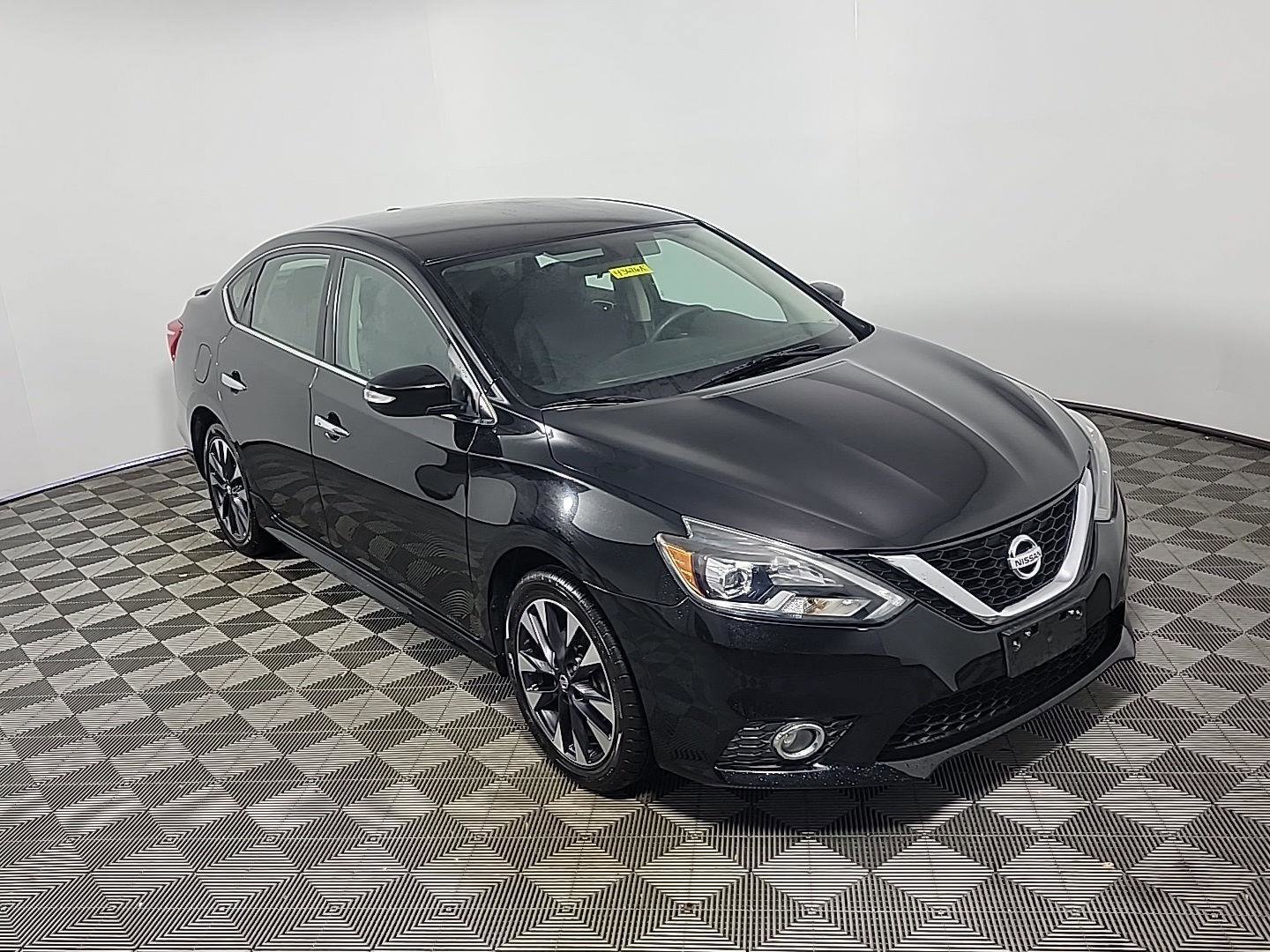 Used 2017 Nissan Sentra SR FWD image 2