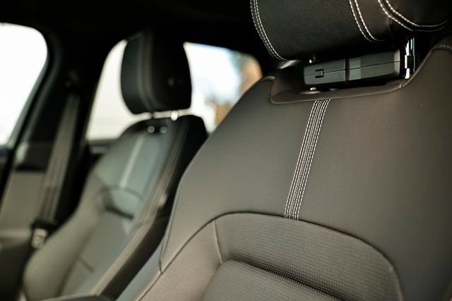New 2026 Jaguar F-PACE R-Dynamic S AWD/4WD image 19