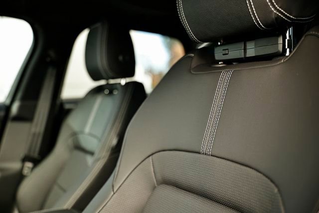 New 2026 Jaguar F-PACE R-Dynamic S AWD/4WD image 19