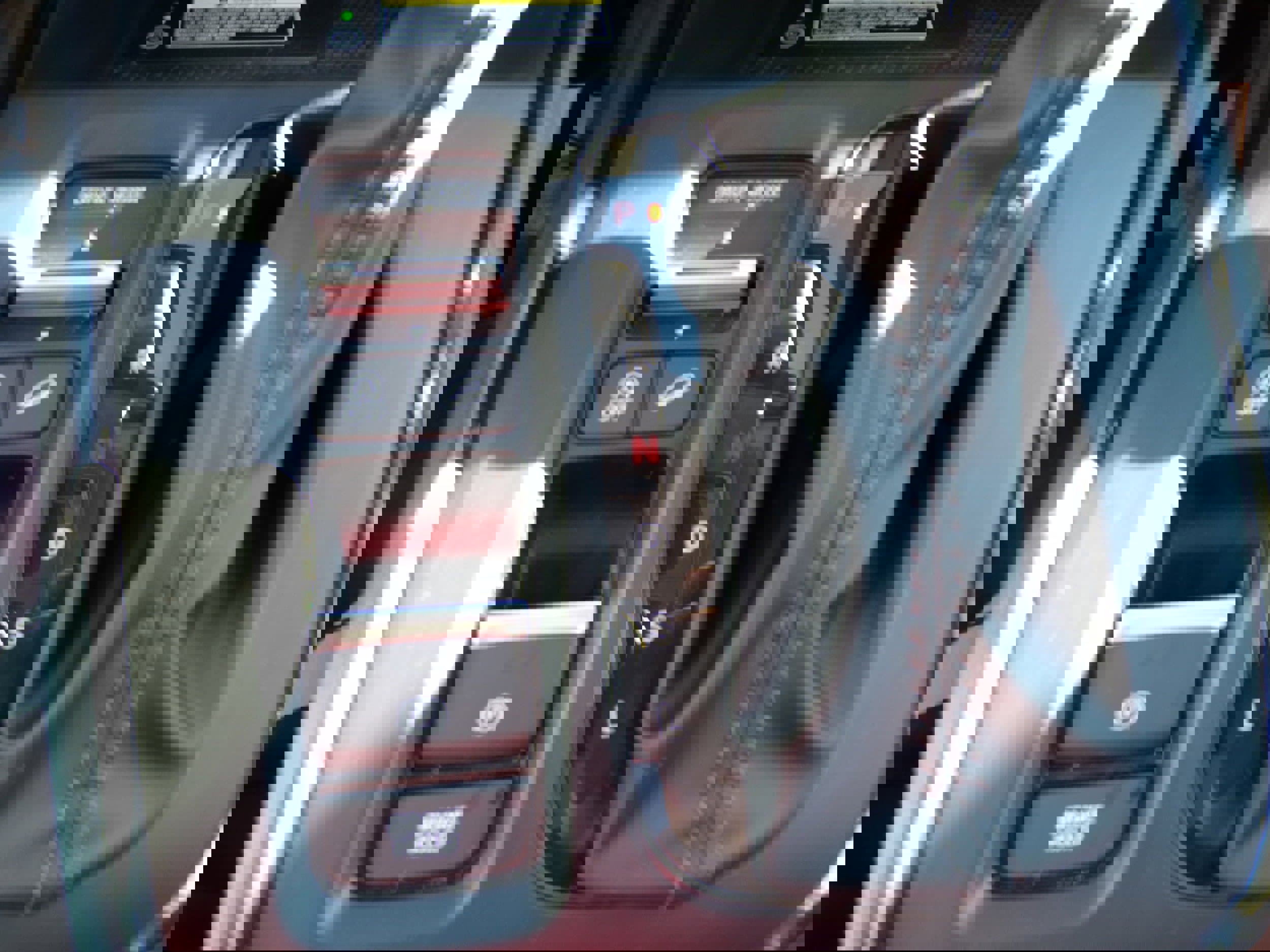 Used 2025 Honda CR-V EX-L image 18