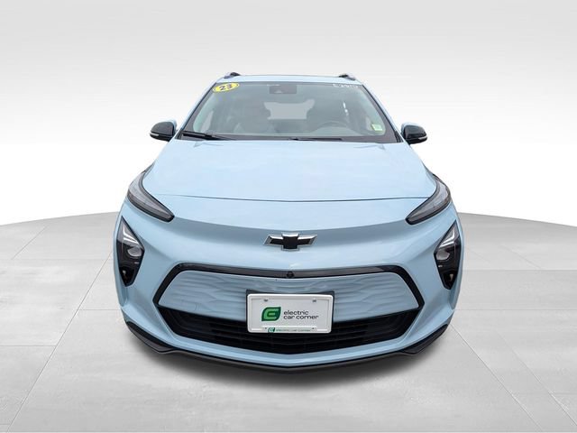 Used 2023 Chevrolet Bolt EUV Premier w/ Sun & Sound Package FWD image 2