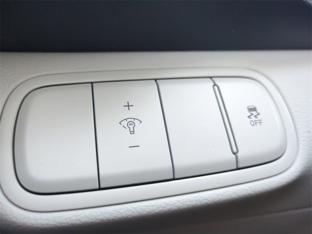 New 2025 Hyundai Venue Limited image 26