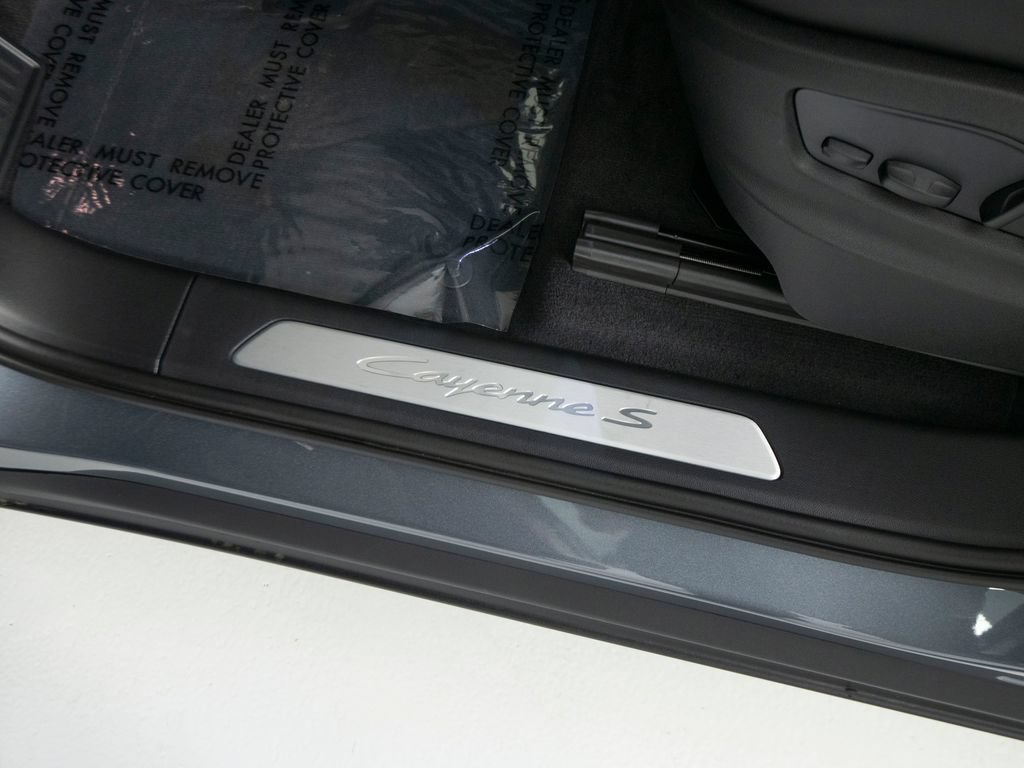 New 2026 Porsche Cayenne S AWD/4WD image 23