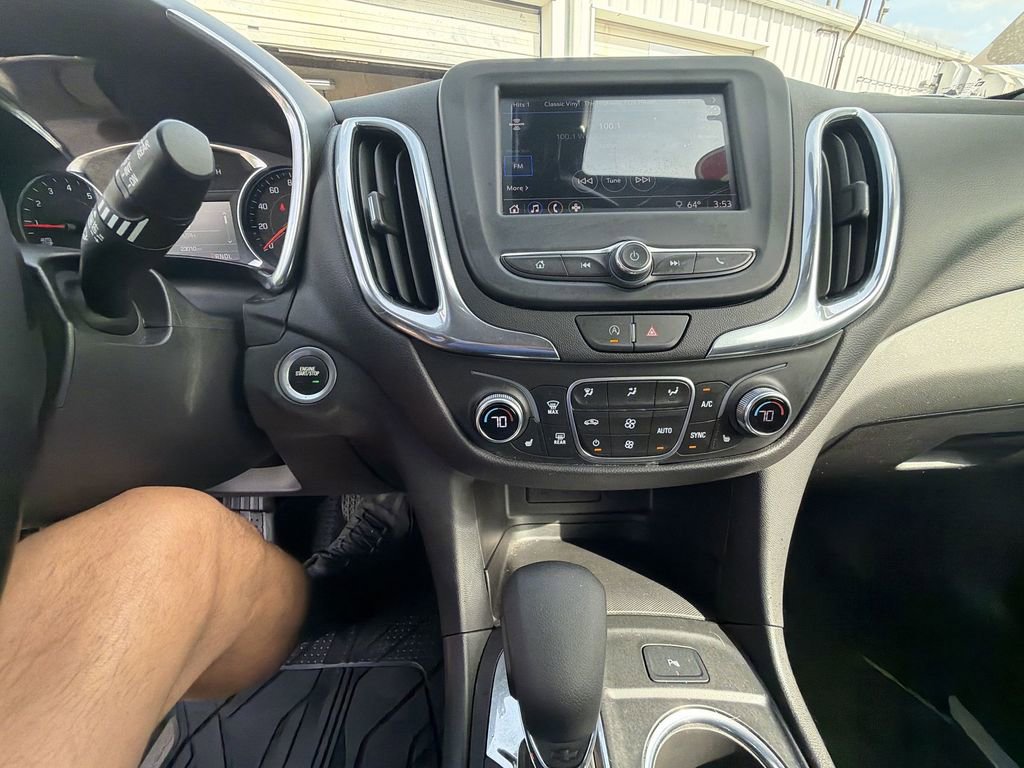 Used 2023 Chevrolet Equinox LT FWD image 18