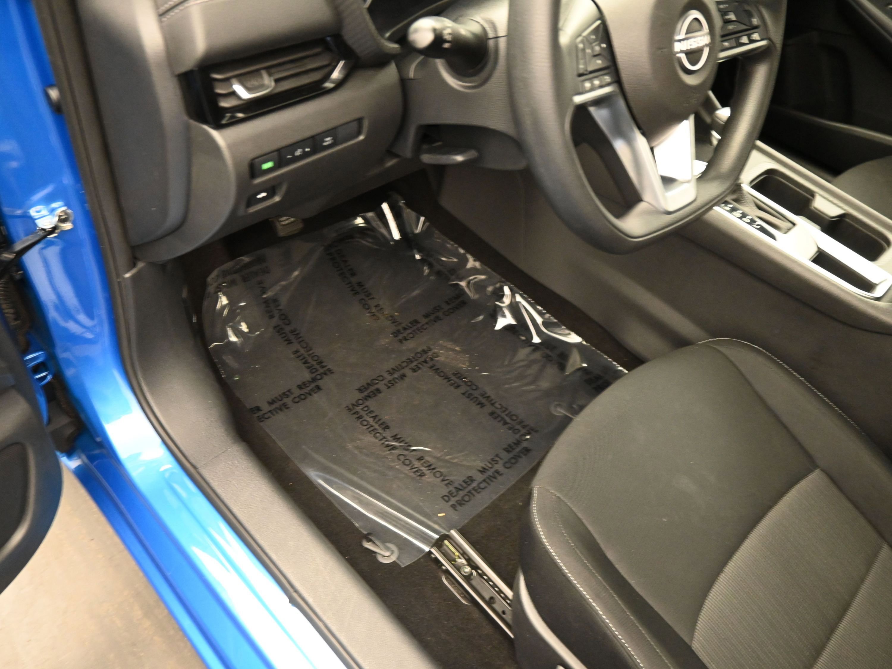 Used 2025 Nissan Sentra SV image 13