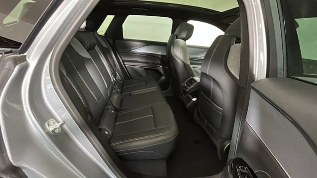 Used 2024 Cadillac Lyriq Tech RWD image 30