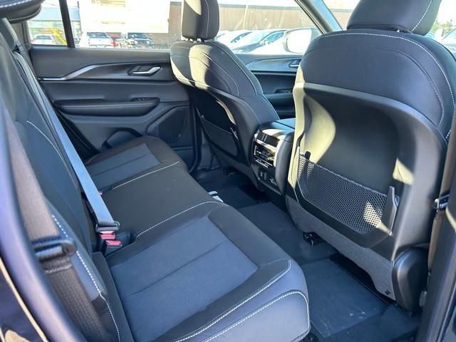 New 2025 Jeep Grand Cherokee 4WD image 28