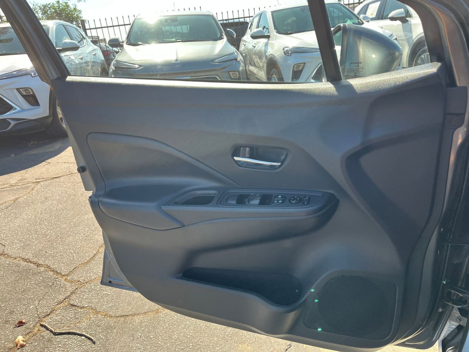 Used 2025 Nissan Versa SV FWD image 18