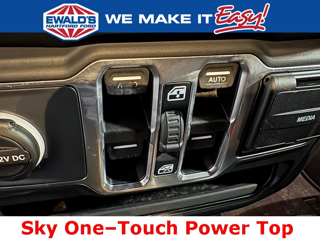 Used 2019 Jeep Wrangler Unlimited Sahara image 18