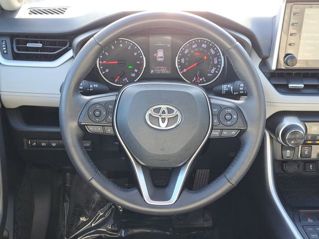 Used 2021 Toyota RAV4 XLE Premium image 26