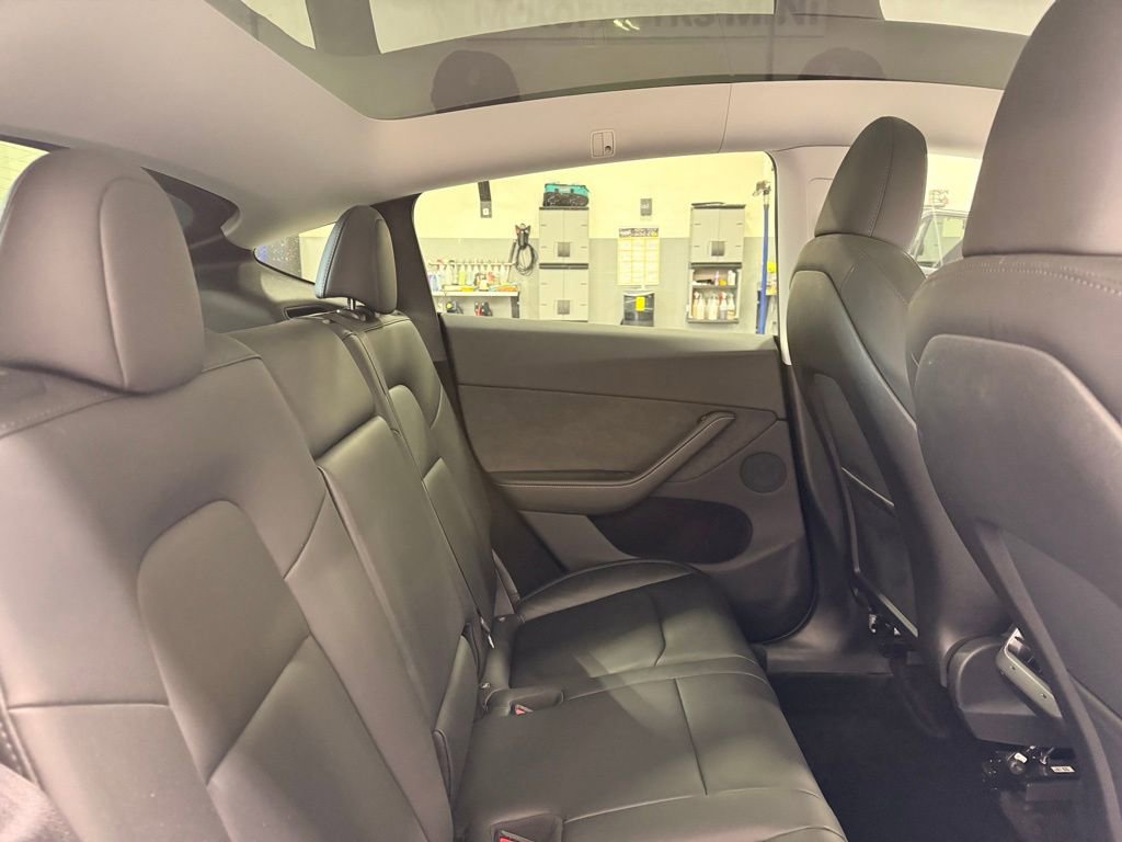 Used 2024 Tesla Model Y Long Range image 24