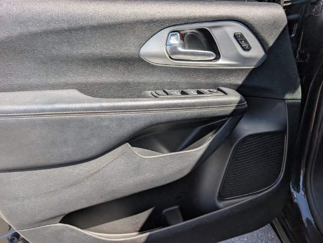 Used 2019 Chrysler Pacifica Limited w/ Advanced Safetytec Group FWD image 15