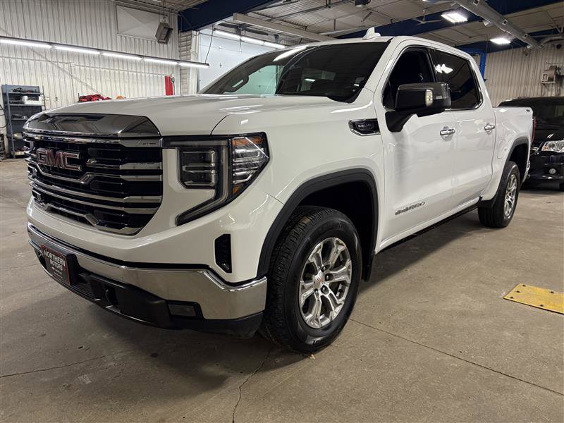 Used 2025 GMC Sierra 1500 SLT AWD/4WD image 2