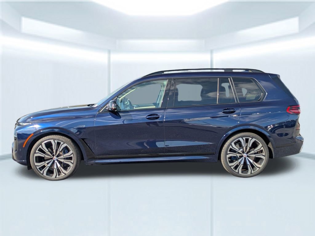 Used 2023 BMW X7 M60i w/ Executive Package image 2