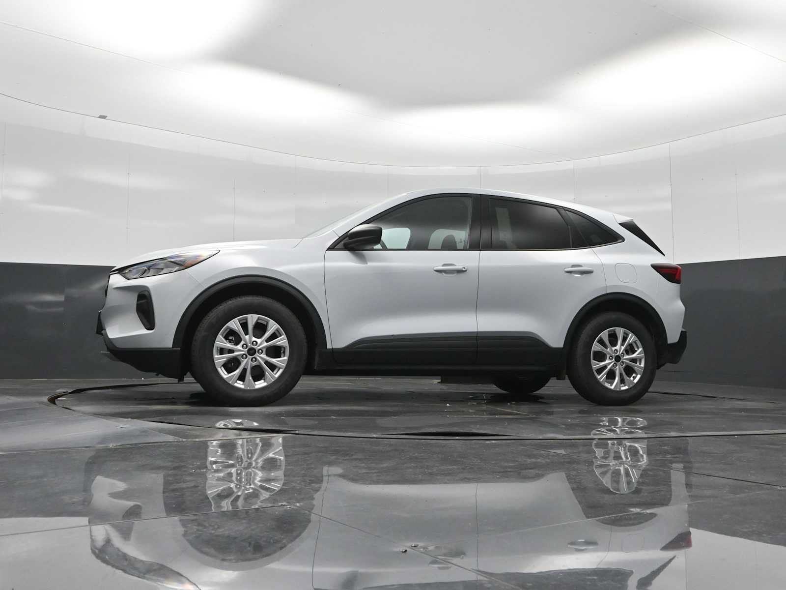 Certified 2025 Ford Escape Active w/ Cold Weather Package FWD image 53