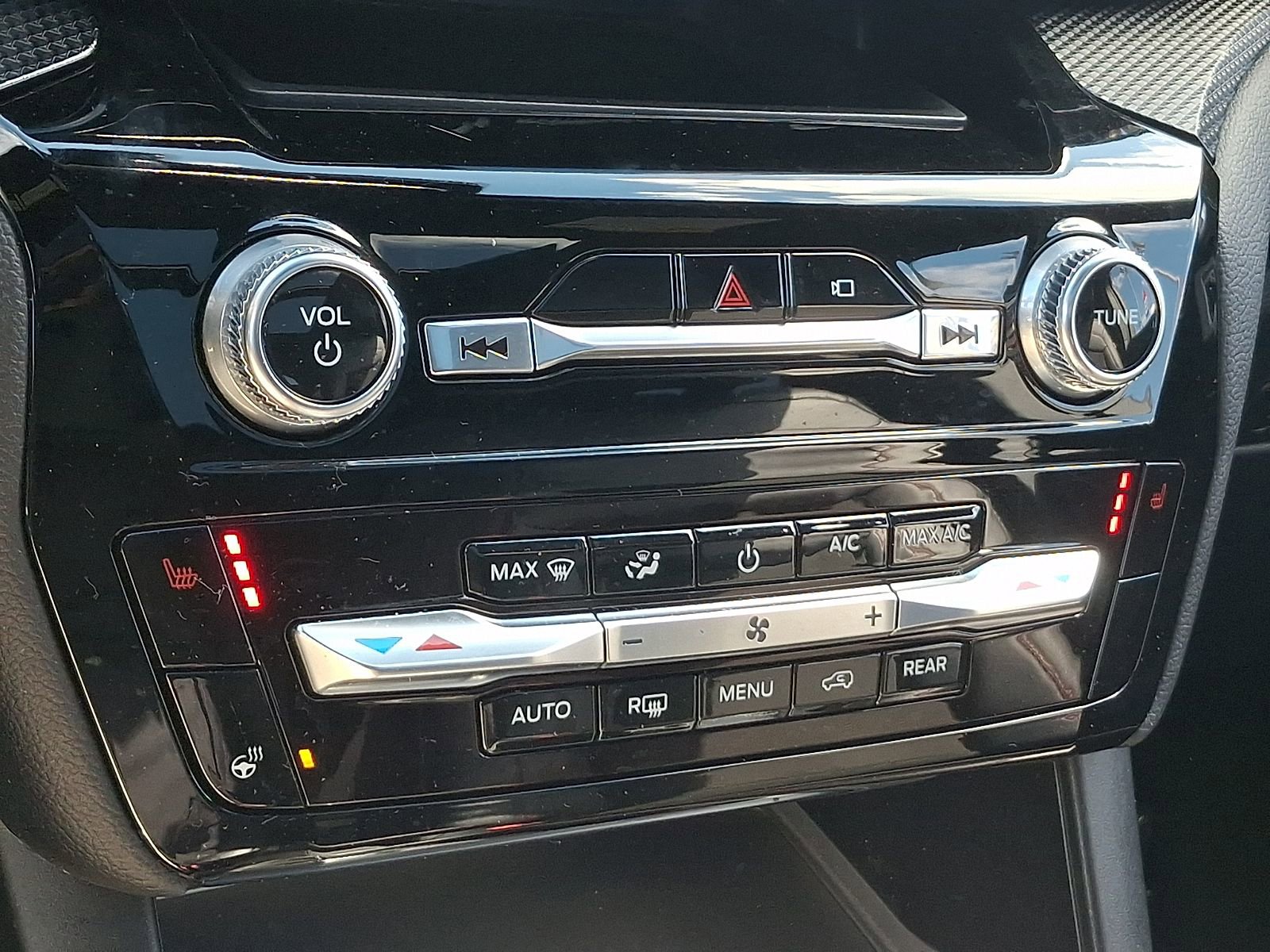 Used 2022 Ford Explorer ST-Line w/ Class IV Trailer Tow Package image 18